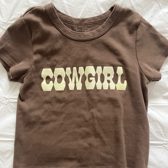 Brandy Melville Cropped Brown Tee (Cowgirl) - Picture 2 of 3